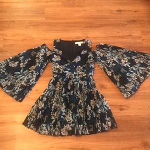 Knee-length navy sundress